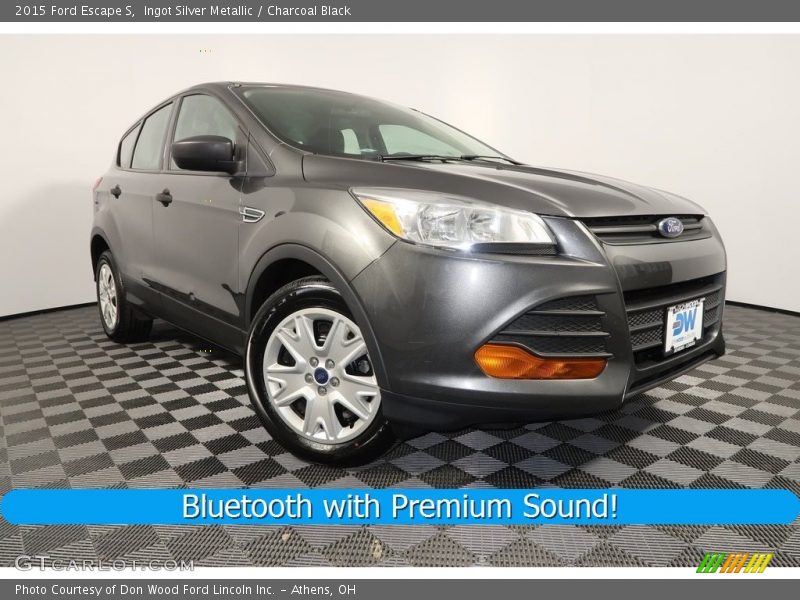 Ingot Silver Metallic / Charcoal Black 2015 Ford Escape S