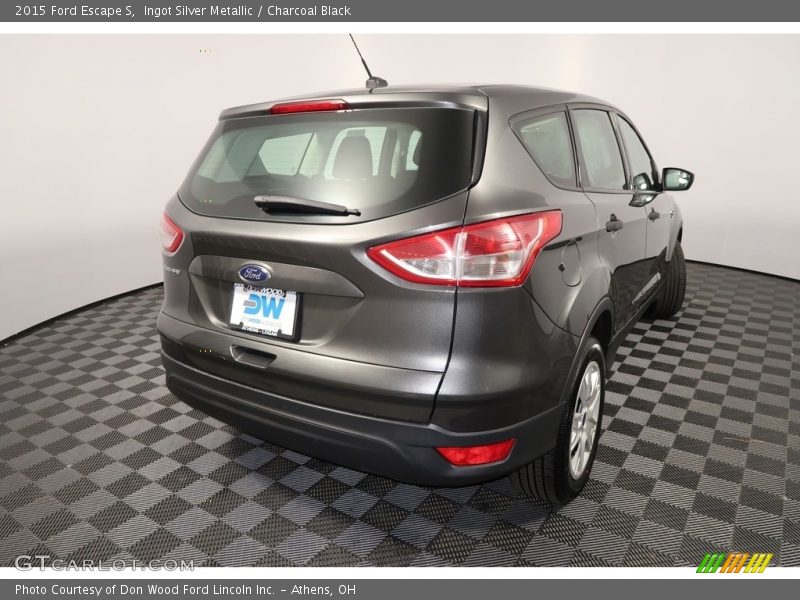 Ingot Silver Metallic / Charcoal Black 2015 Ford Escape S