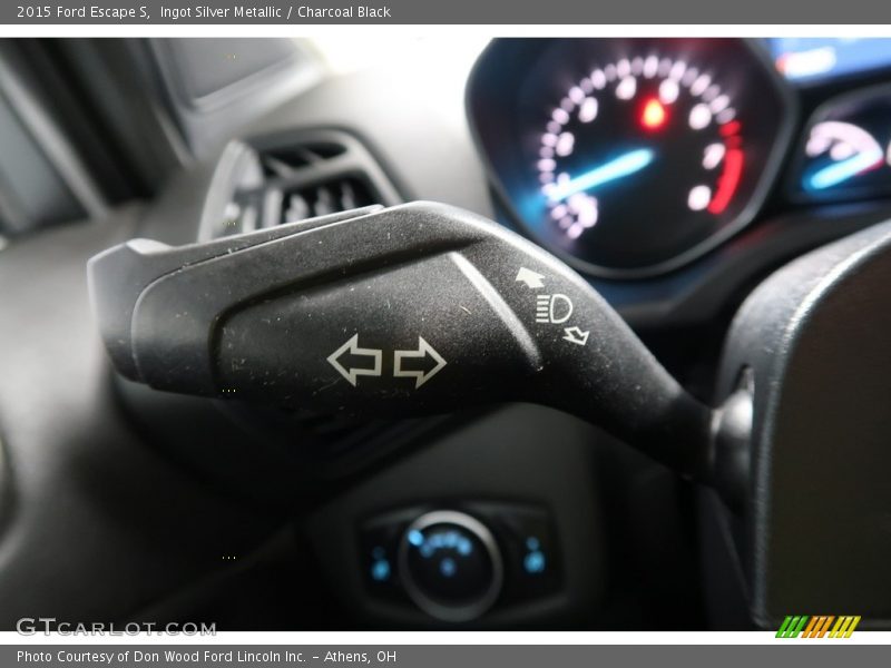 Ingot Silver Metallic / Charcoal Black 2015 Ford Escape S