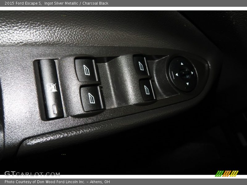 Ingot Silver Metallic / Charcoal Black 2015 Ford Escape S