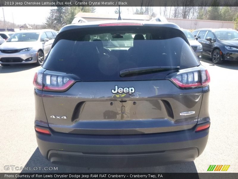 Granite Crystal Metallic / Black 2019 Jeep Cherokee Latitude Plus 4x4