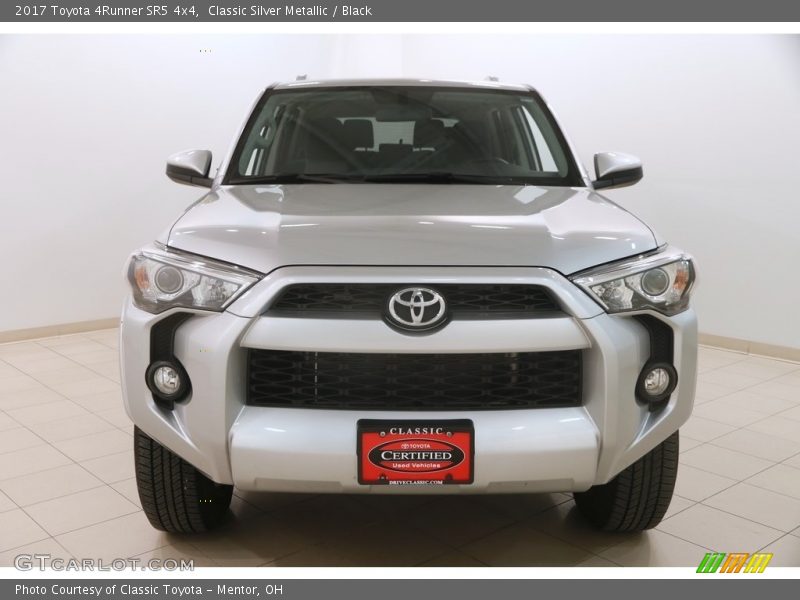Classic Silver Metallic / Black 2017 Toyota 4Runner SR5 4x4