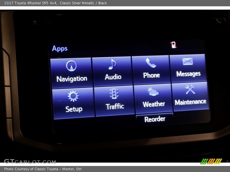 Classic Silver Metallic / Black 2017 Toyota 4Runner SR5 4x4