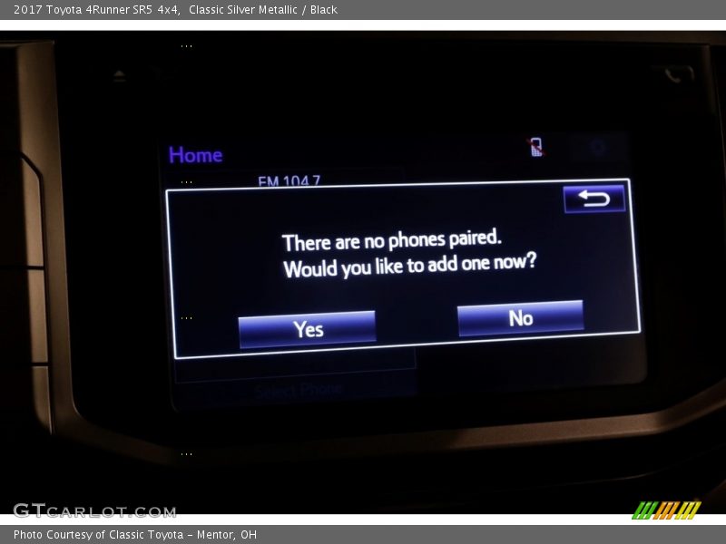 Classic Silver Metallic / Black 2017 Toyota 4Runner SR5 4x4