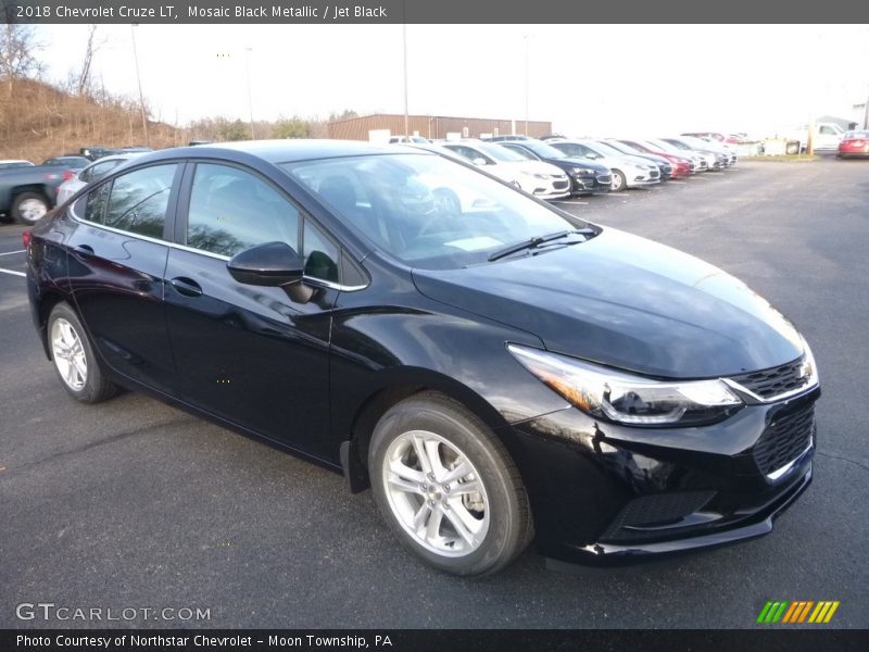 Mosaic Black Metallic / Jet Black 2018 Chevrolet Cruze LT