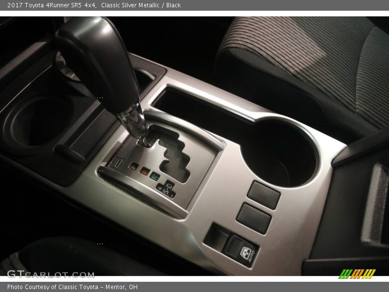 Classic Silver Metallic / Black 2017 Toyota 4Runner SR5 4x4