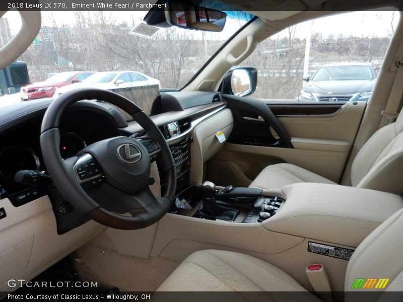 Eminent White Pearl / Parchment 2018 Lexus LX 570