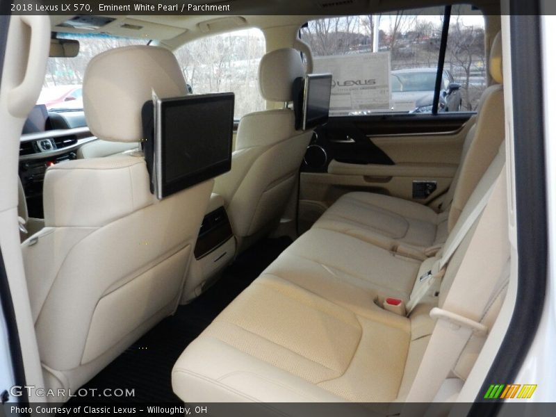 Eminent White Pearl / Parchment 2018 Lexus LX 570