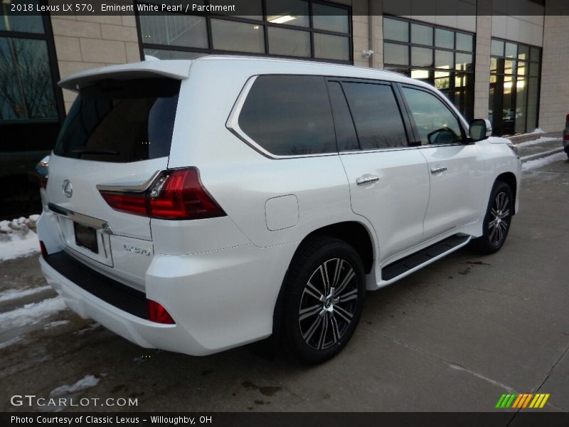 Eminent White Pearl / Parchment 2018 Lexus LX 570