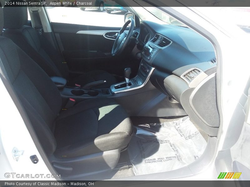 Aspen White / Charcoal 2014 Nissan Sentra SR