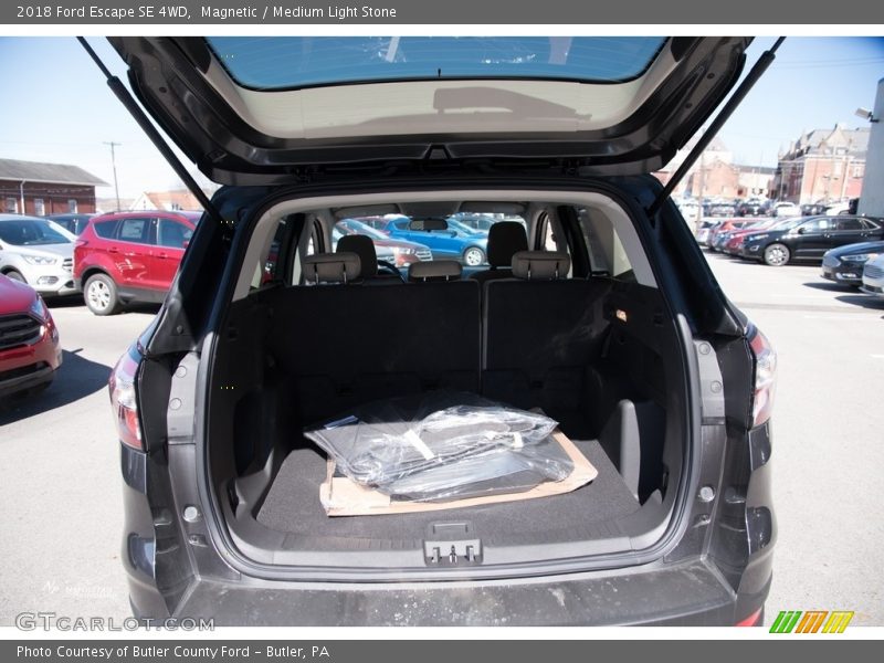 Magnetic / Medium Light Stone 2018 Ford Escape SE 4WD