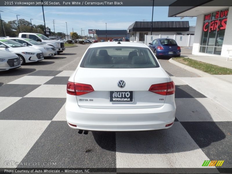 Pure White / Ceramique/Titan Black 2015 Volkswagen Jetta SE Sedan