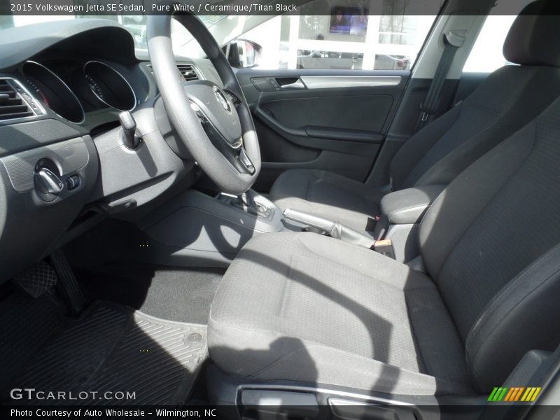 Pure White / Ceramique/Titan Black 2015 Volkswagen Jetta SE Sedan