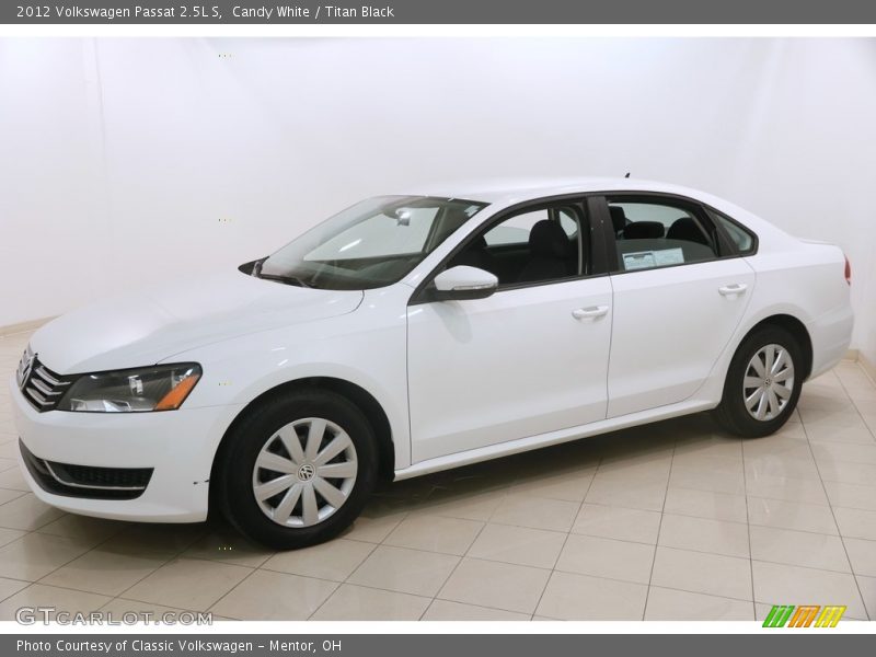 Candy White / Titan Black 2012 Volkswagen Passat 2.5L S