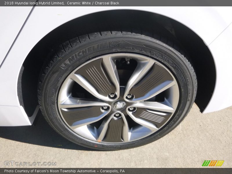 Ceramic White / Charcoal Black 2018 Hyundai Ioniq Hybrid Limited