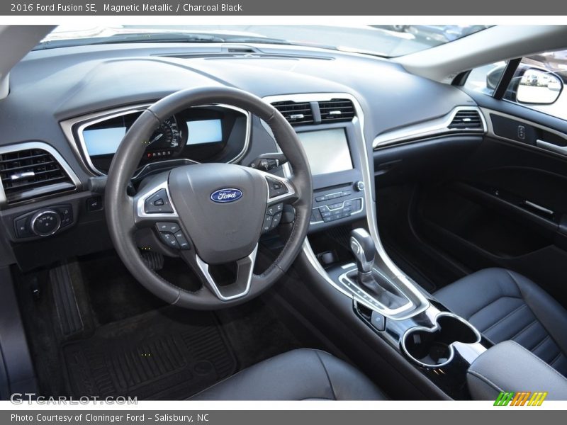 Magnetic Metallic / Charcoal Black 2016 Ford Fusion SE