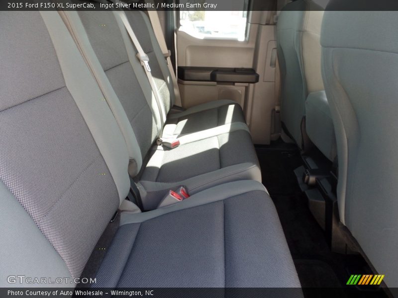 Ingot Silver Metallic / Medium Earth Gray 2015 Ford F150 XL SuperCab