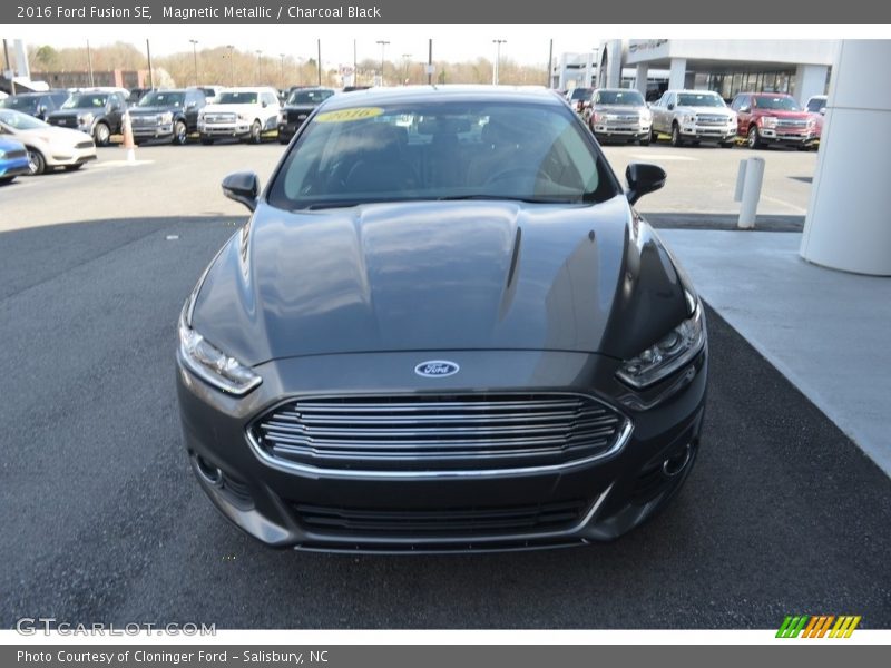 Magnetic Metallic / Charcoal Black 2016 Ford Fusion SE