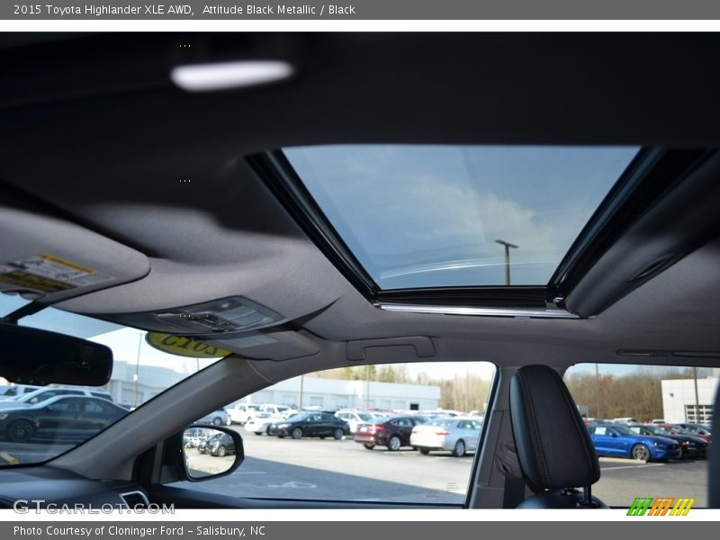 Attitude Black Metallic / Black 2015 Toyota Highlander XLE AWD