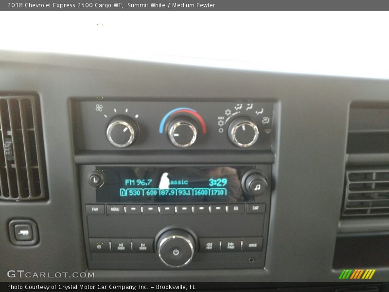 Summit White / Medium Pewter 2018 Chevrolet Express 2500 Cargo WT