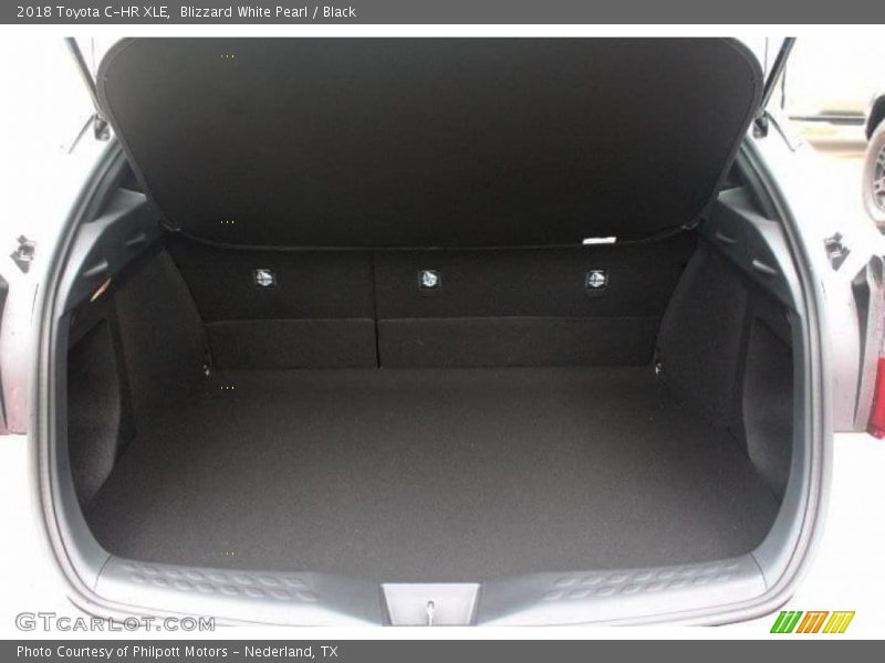 Blizzard White Pearl / Black 2018 Toyota C-HR XLE