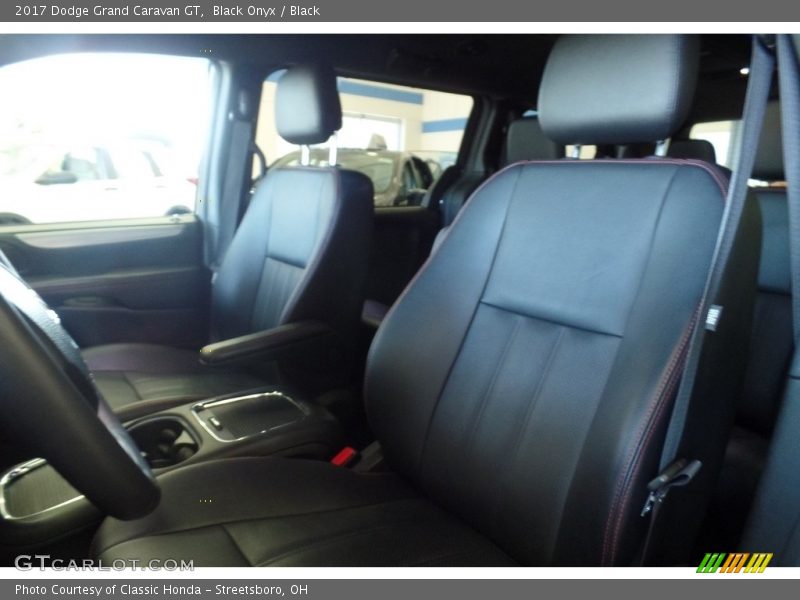 Black Onyx / Black 2017 Dodge Grand Caravan GT