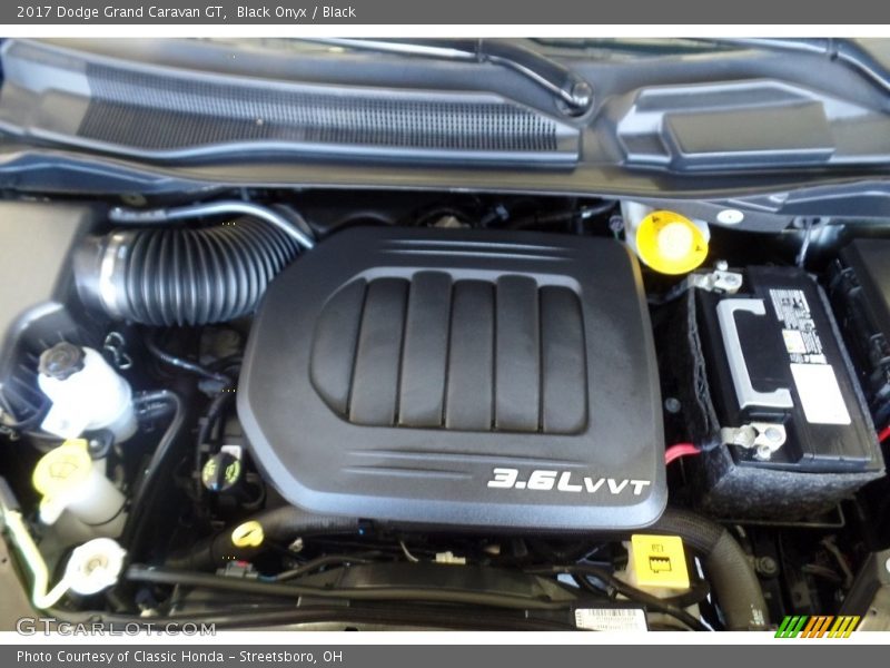 Black Onyx / Black 2017 Dodge Grand Caravan GT