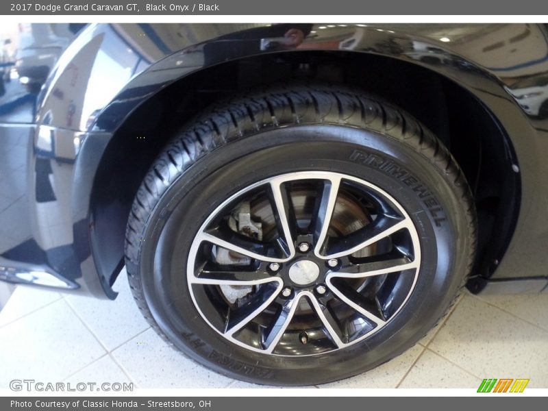 Black Onyx / Black 2017 Dodge Grand Caravan GT