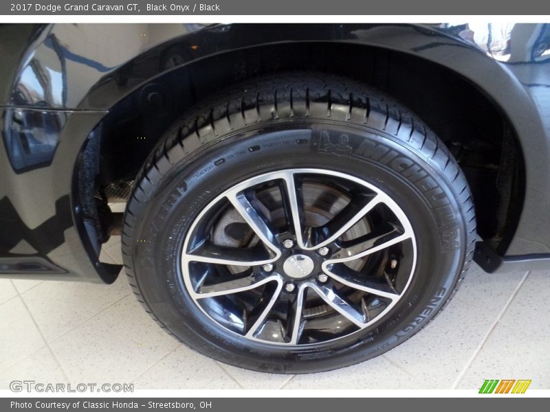 Black Onyx / Black 2017 Dodge Grand Caravan GT