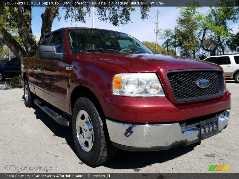 Dark Toreador Red Metallic / Medium Flint/Dark Flint Grey 2005 Ford F150 XLT SuperCab