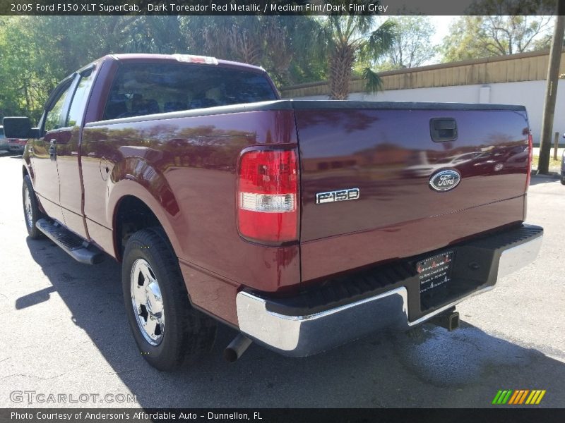 Dark Toreador Red Metallic / Medium Flint/Dark Flint Grey 2005 Ford F150 XLT SuperCab