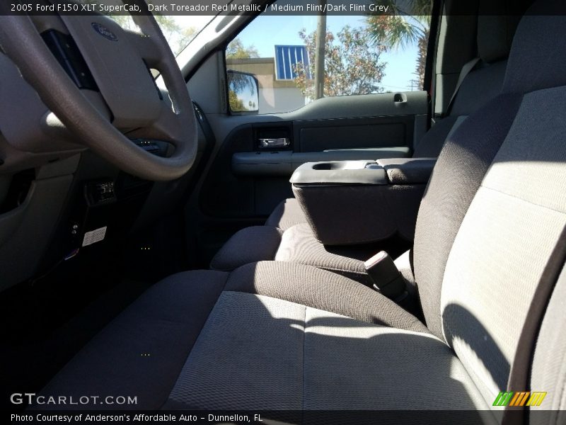 Dark Toreador Red Metallic / Medium Flint/Dark Flint Grey 2005 Ford F150 XLT SuperCab