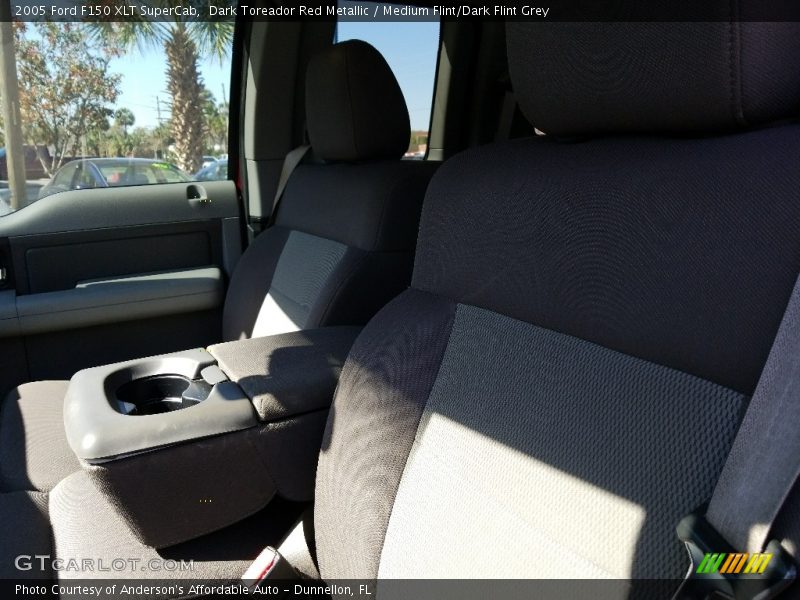 Dark Toreador Red Metallic / Medium Flint/Dark Flint Grey 2005 Ford F150 XLT SuperCab