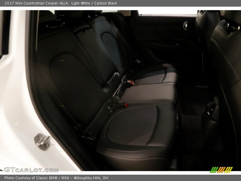 Light White / Carbon Black 2017 Mini Countryman Cooper ALL4