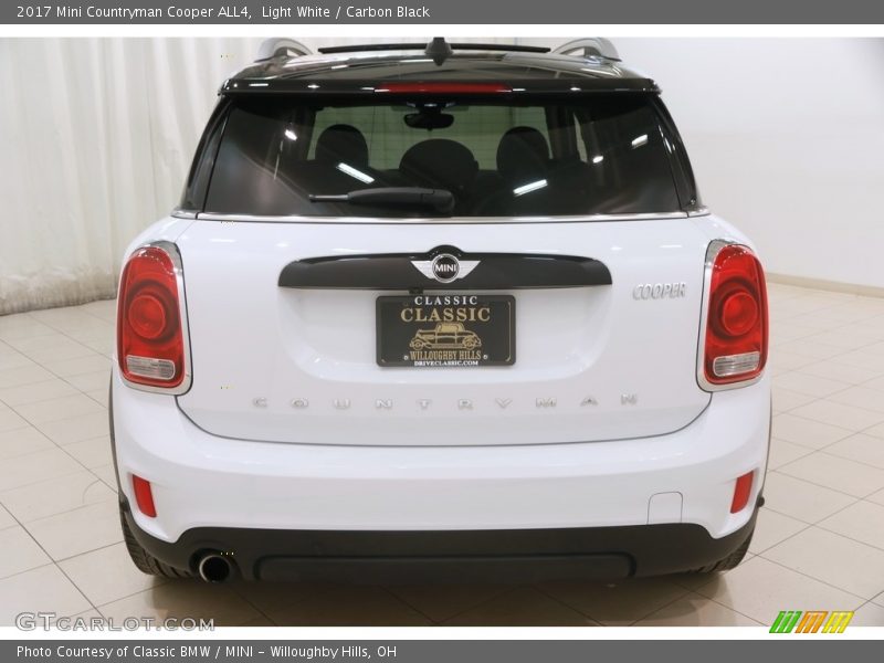 Light White / Carbon Black 2017 Mini Countryman Cooper ALL4