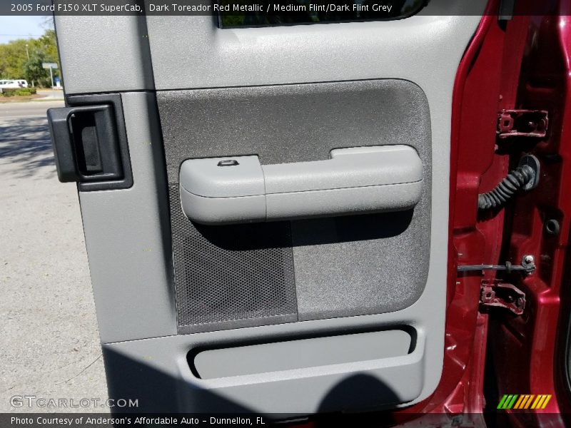 Dark Toreador Red Metallic / Medium Flint/Dark Flint Grey 2005 Ford F150 XLT SuperCab