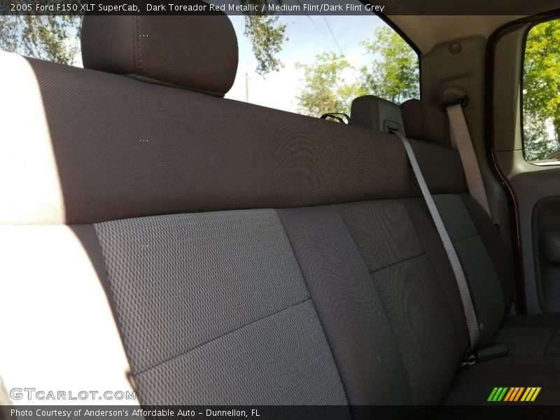 Dark Toreador Red Metallic / Medium Flint/Dark Flint Grey 2005 Ford F150 XLT SuperCab