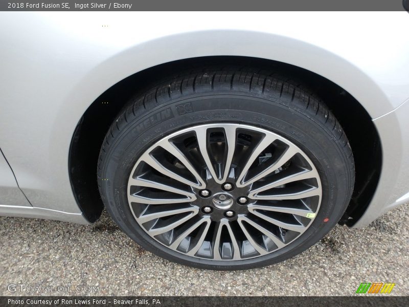 Ingot Silver / Ebony 2018 Ford Fusion SE