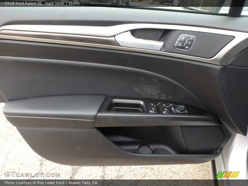 Ingot Silver / Ebony 2018 Ford Fusion SE