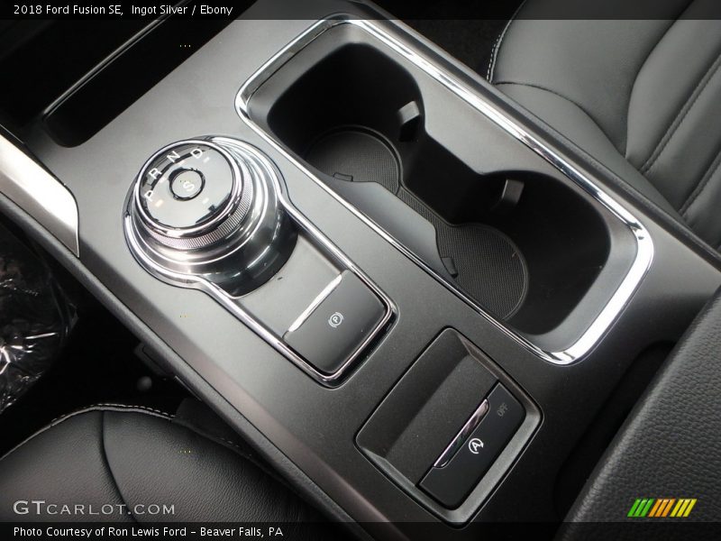 Ingot Silver / Ebony 2018 Ford Fusion SE