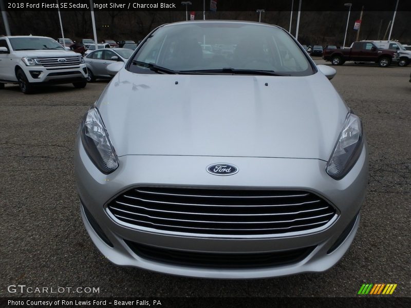 Ingot Silver / Charcoal Black 2018 Ford Fiesta SE Sedan