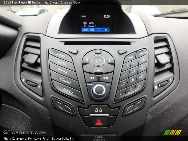 Ingot Silver / Charcoal Black 2018 Ford Fiesta SE Sedan