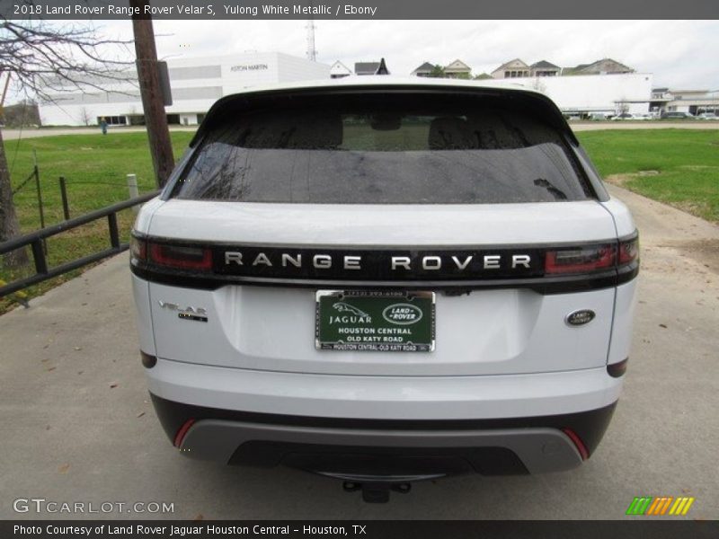Yulong White Metallic / Ebony 2018 Land Rover Range Rover Velar S
