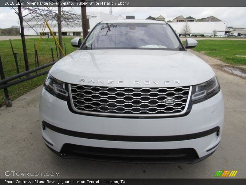 Yulong White Metallic / Ebony 2018 Land Rover Range Rover Velar S