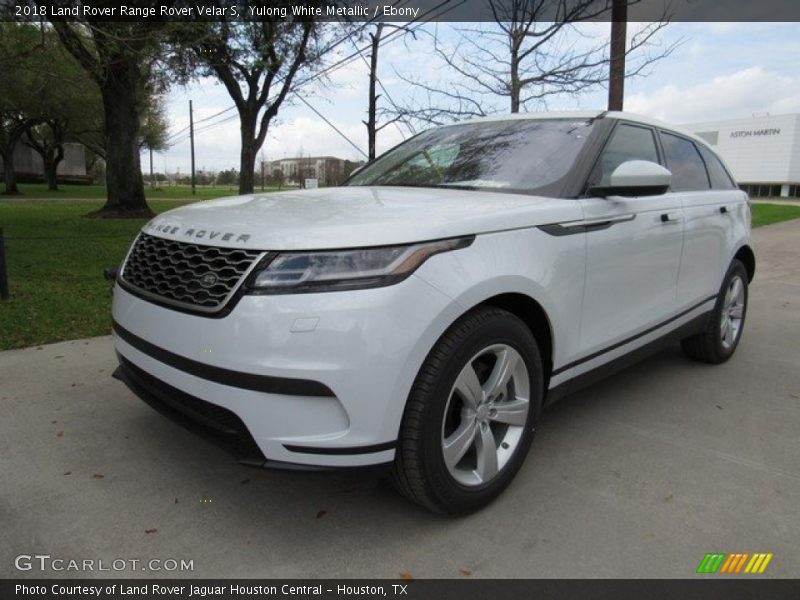 Yulong White Metallic / Ebony 2018 Land Rover Range Rover Velar S