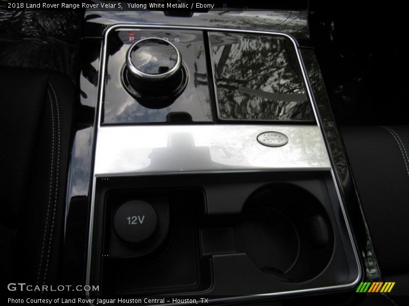 Yulong White Metallic / Ebony 2018 Land Rover Range Rover Velar S