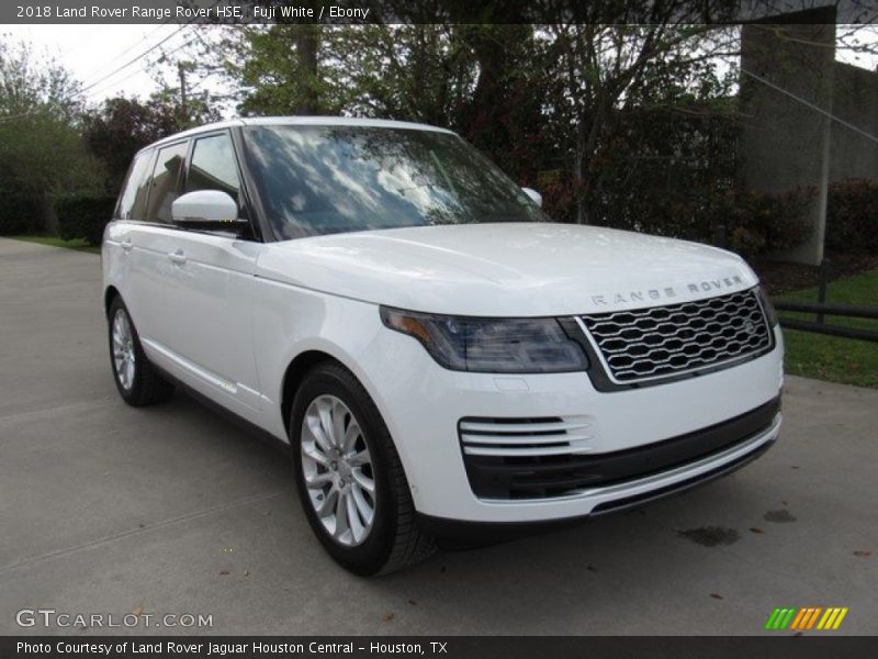 Front 3/4 View of 2018 Range Rover HSE