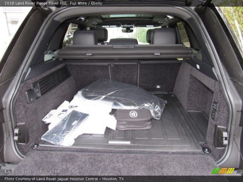  2018 Range Rover HSE Trunk