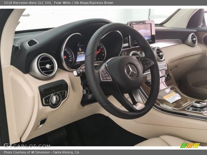 Polar White / Silk Beige/Espresso Brown 2018 Mercedes-Benz GLC 300