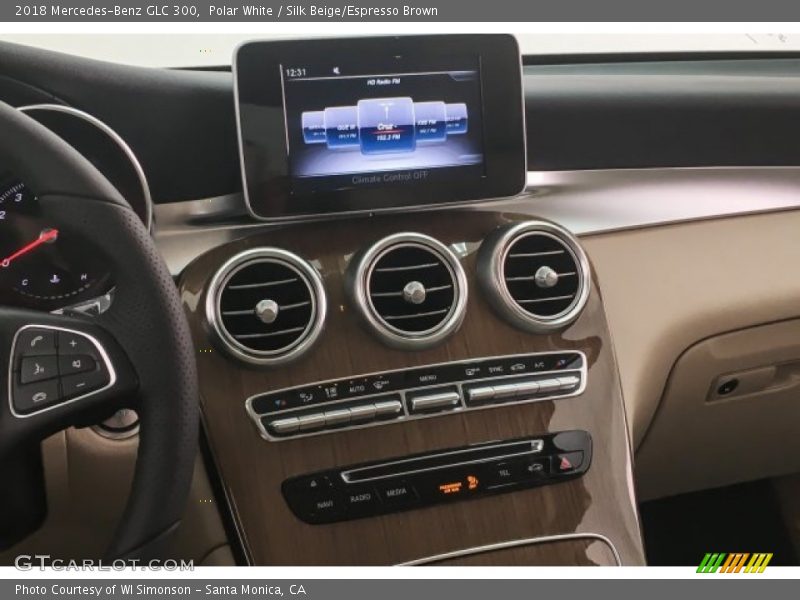 Polar White / Silk Beige/Espresso Brown 2018 Mercedes-Benz GLC 300